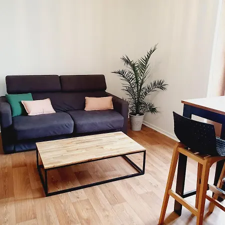 - * La Rochelle (Charente-Maritime)