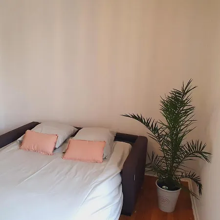 - Apartmán *